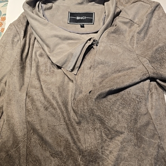 Elegant Gray Leather Jacket for Women - Picture 4 of 8